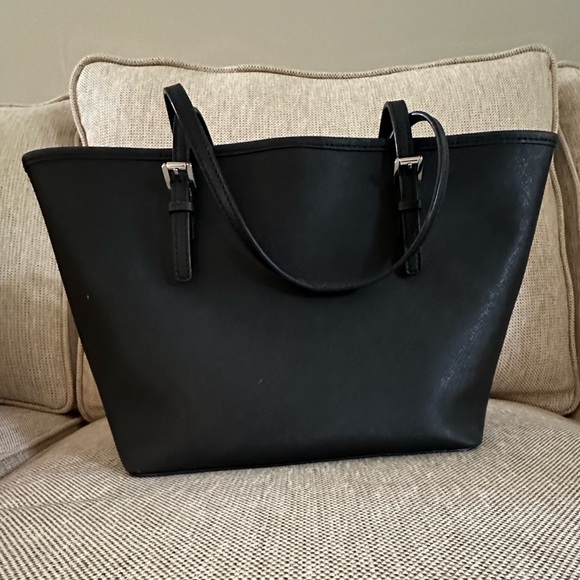 EUC Michael Kors Jet Set Medium Studded Tote Black Silver Barely Worn! - Picture 4 of 6